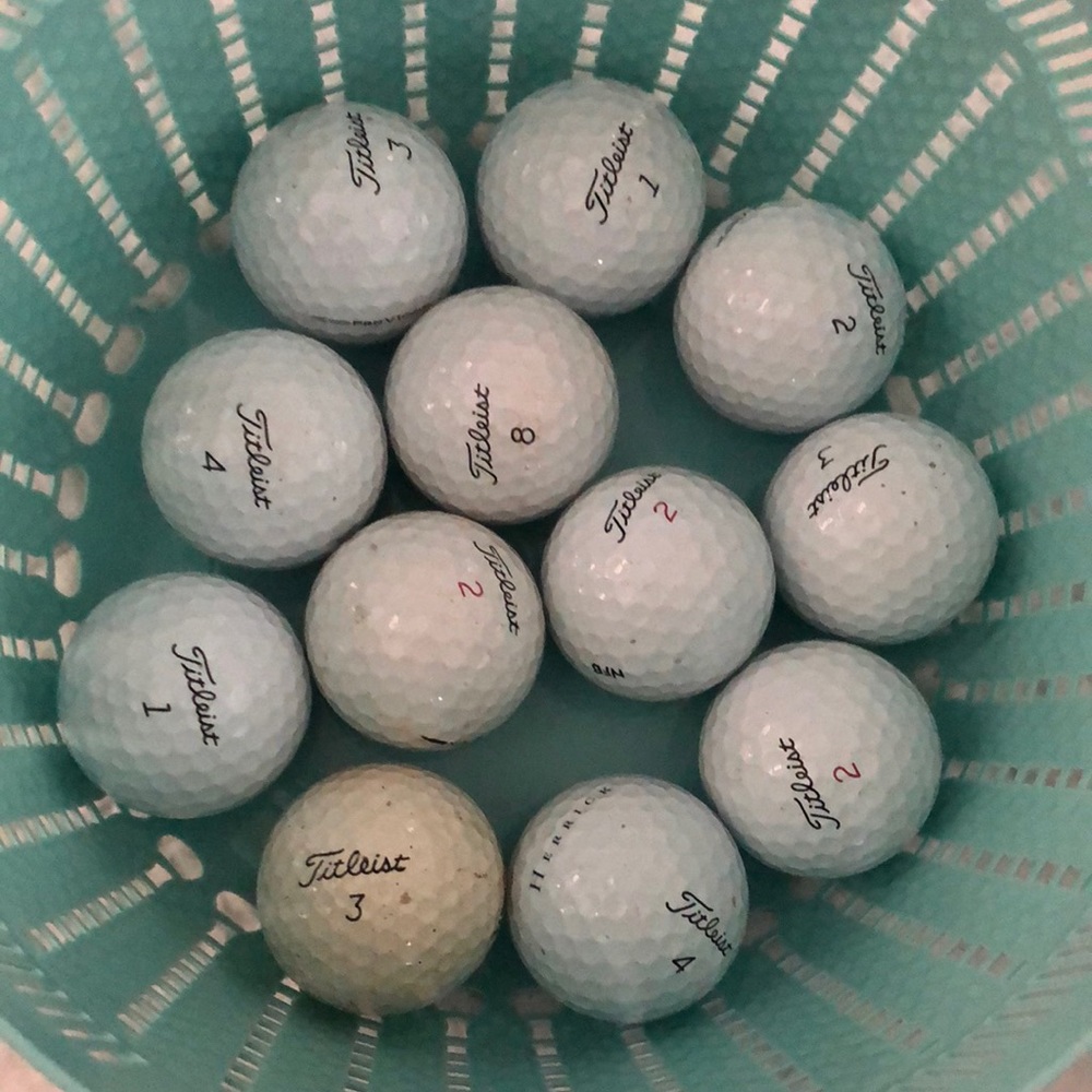 Titleist Golf Balls One Dozen 12 Balls
